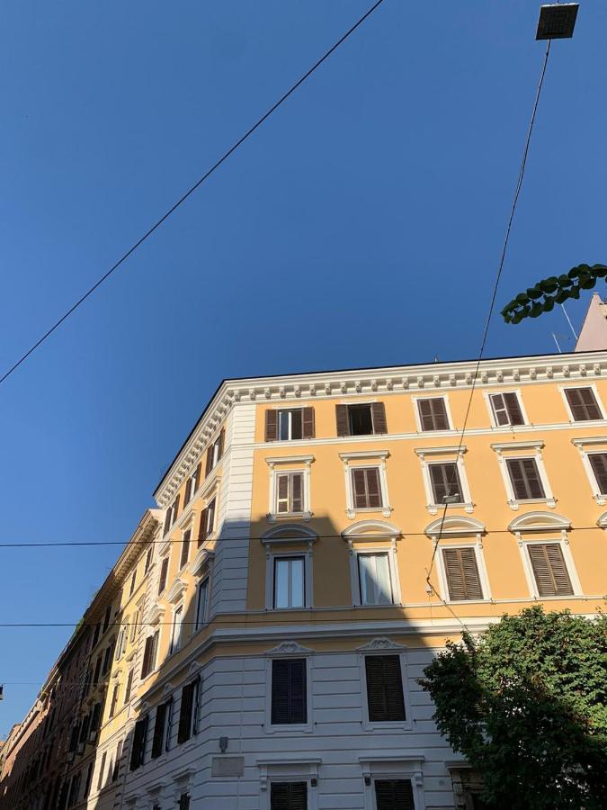 In The Center Guesthouse Rome Extérieur photo