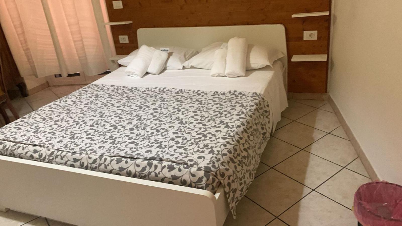 In The Center Guesthouse Rome Extérieur photo